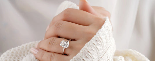 Minimalist vs. Statement Jewellery: How to Choose the Perfect Style for You