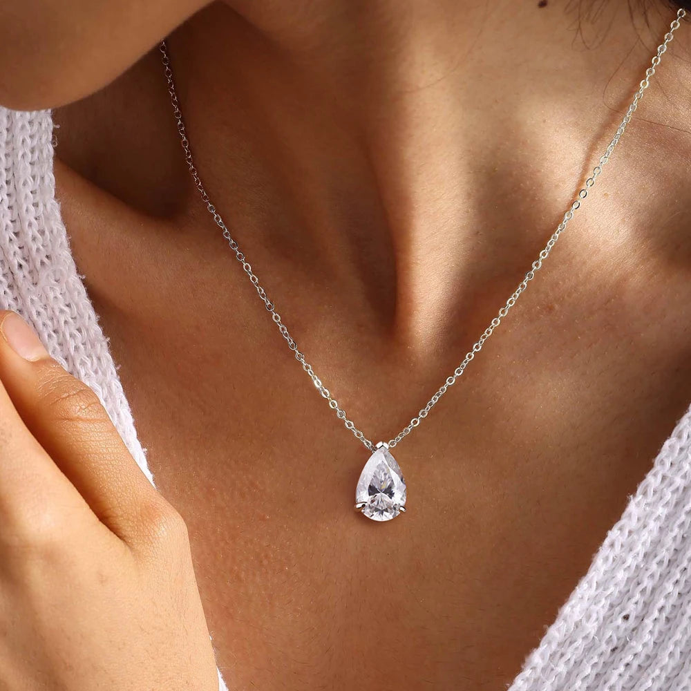 MUXIFC 1-4CT Pear Cut Moissanite Pendant Necklace for Women Water Drop Lab Diamond Neckchain with Certificate 925 Silver Jewely