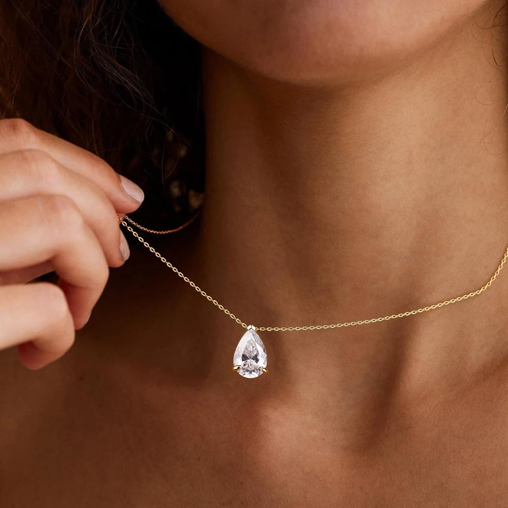 MUXIFC 1-4CT Pear Cut Moissanite Pendant Necklace for Women Water Drop Lab Diamond Neckchain with Certificate 925 Silver Jewely
